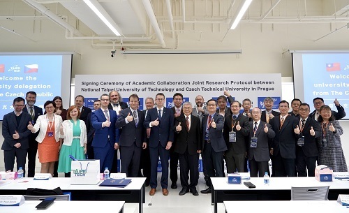 Taipei Tech signs an agreement and Expands Academic Cooperation with Czech Technical University -4
