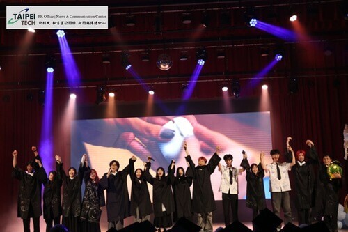 AI Can Provide Answers but Cannot Determine Values: NTUT President Encourages Graduates to Boldly Change the World Cultivating Talent with Professional -4